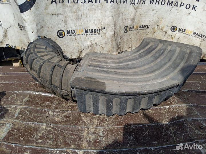 Резонатор воздушного фильтра Dodge Intrepid 3.5