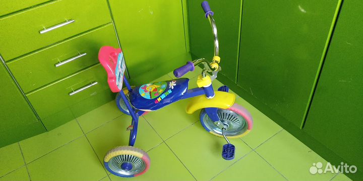 Трехколесный велосипед