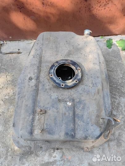 Бак топливный Сузуки Игнис 2008