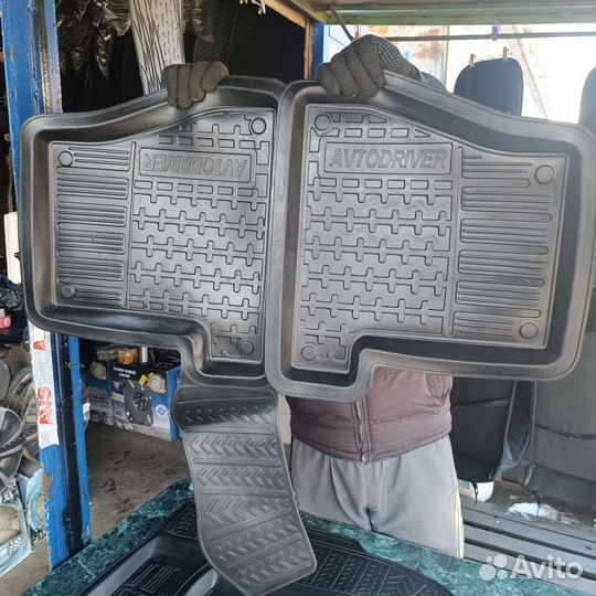 Автомобильные коврики Мазда 3