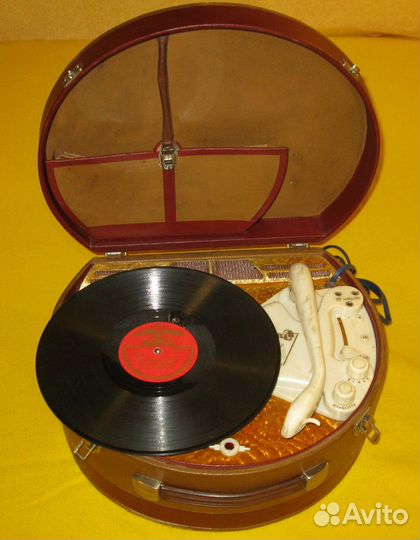 Электрофон (проигрыватель) ламповый 