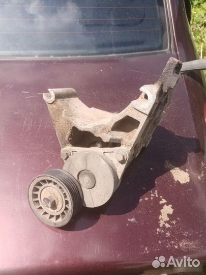 Кронштейн генератора Ford Mondeo