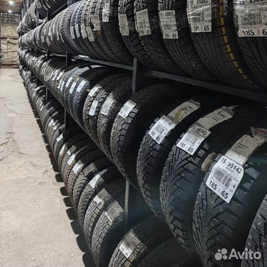 Bridgestone Blizzak VRX 235/45 R17 94S