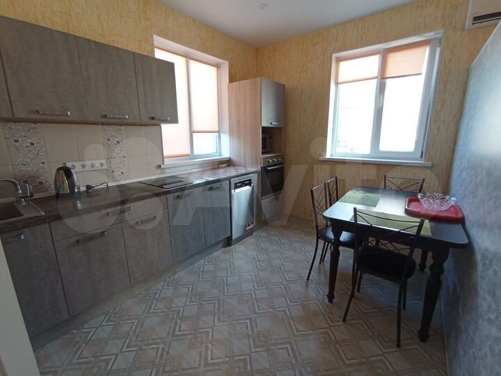 1-к. квартира, 40 м², 1/2 эт.