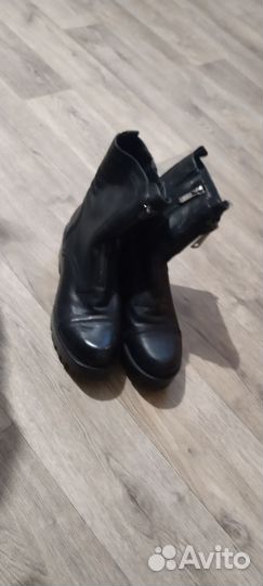 Ботинки женские