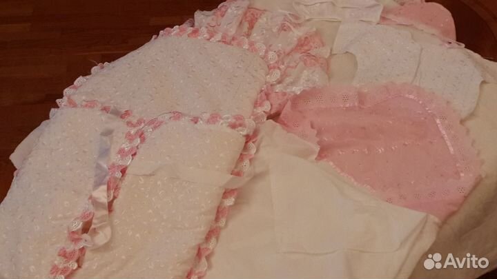 Комплект на выписку для девочки