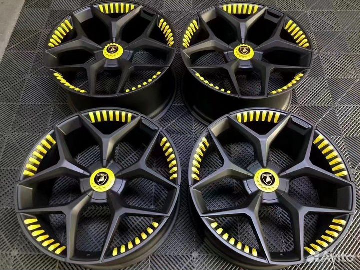 Кованные диски r23 Lamborghini urus