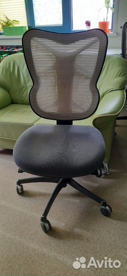 Стулья офисные б/у