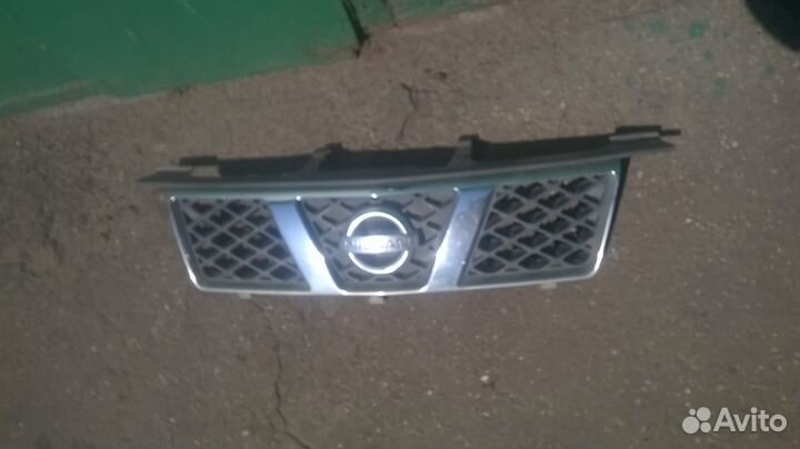 Nissan x-trail т 30 решетка радиатора