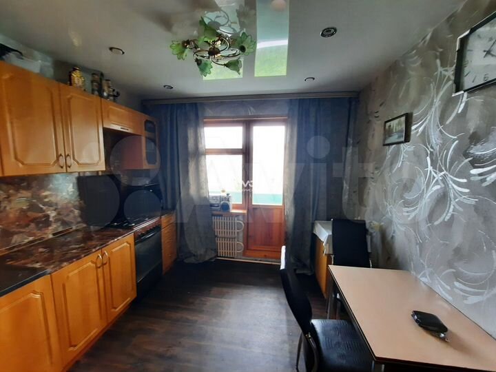 2-к. квартира, 53 м², 5/5 эт.