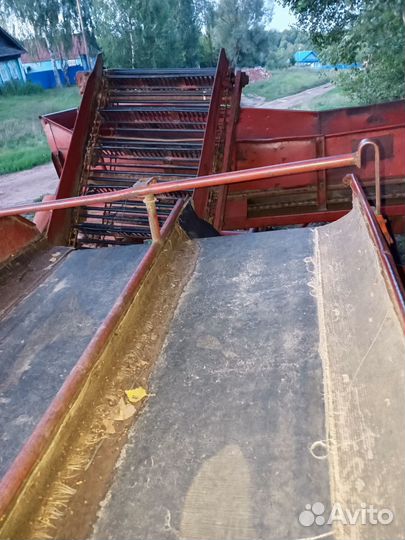 Картофелеуборочный комбайн кку2