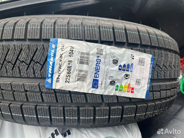 Triangle PL02 225/60 R18 104