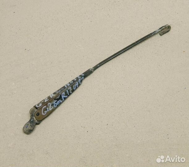 Поводок заднего дворника VW Golf 2