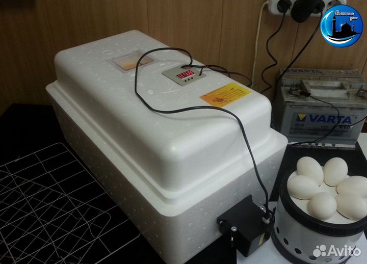 Инкубатор Несушка на 63 яиц модель 18 Самый большо