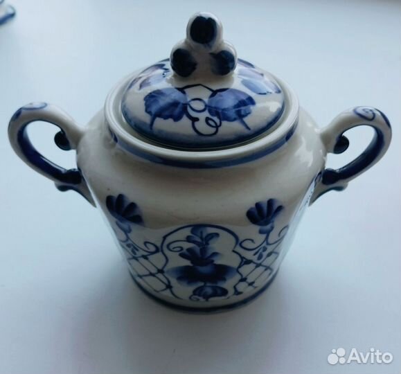 Сахарница гжель