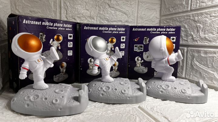 Подставка для телефона космонавт