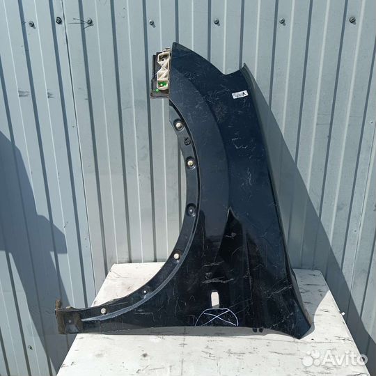Переднее левое крыло Nissan Qashqai J10