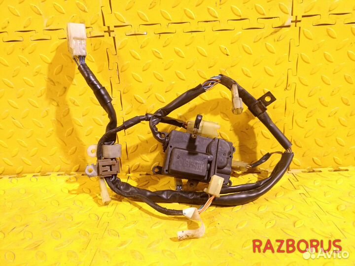 Сервопривод заслонки печки Toyota Vista V20