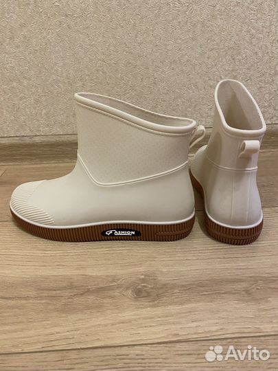 Резиновые сапоги новые 38 (24 см)