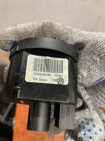 Переключатель света фар Volkswagen Passat B6