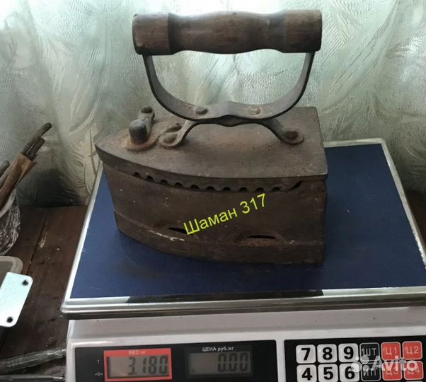 Утюг угольный, чугун, литьё. Старинный. Хороший
