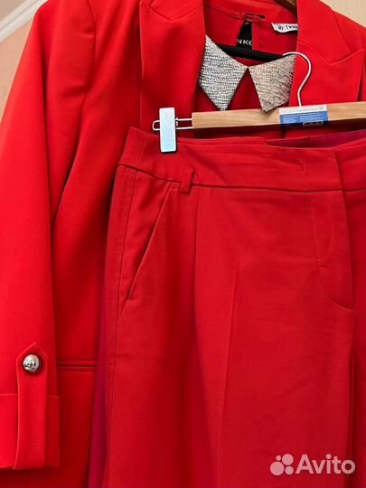 Брючный костюм, брюки, жилеты, юбка