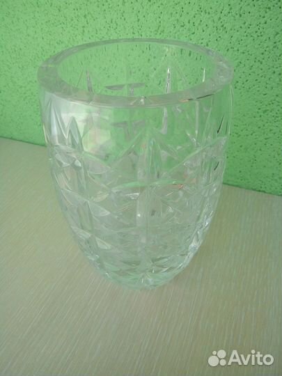 Хрустальные: Вазы для цветов. Салатник. Ладьи