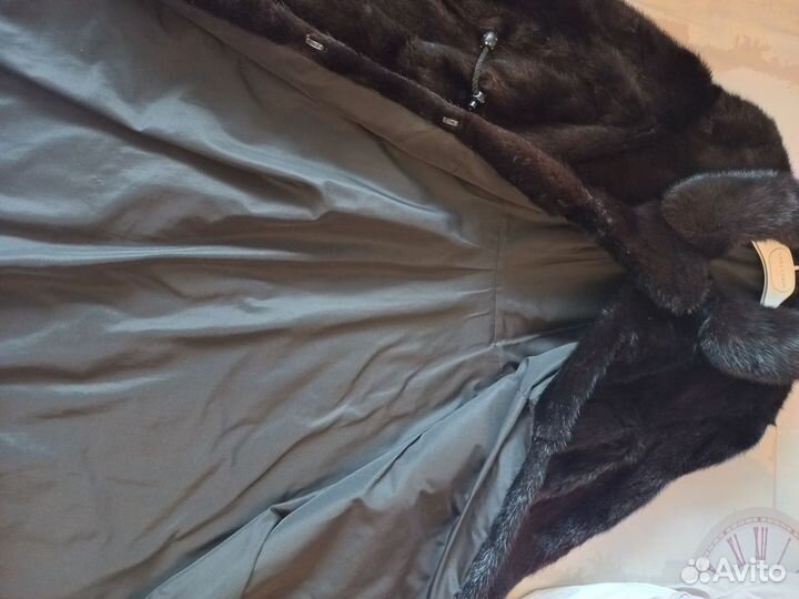 Продам норковую шубу