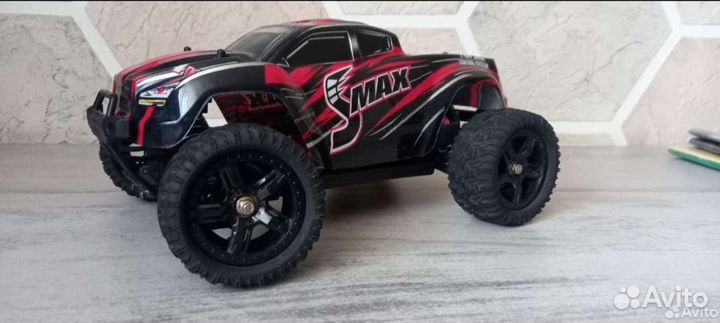 Машина на радиоуправлении для бездорожья