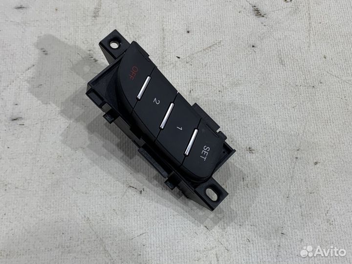 Кнопка памяти сиденья Audi A7 4G