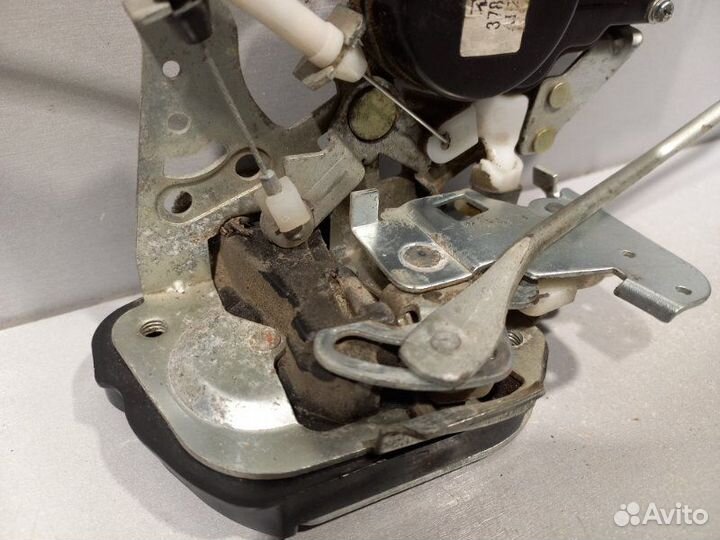 Замок двери передний правый Great Wall Hover H3