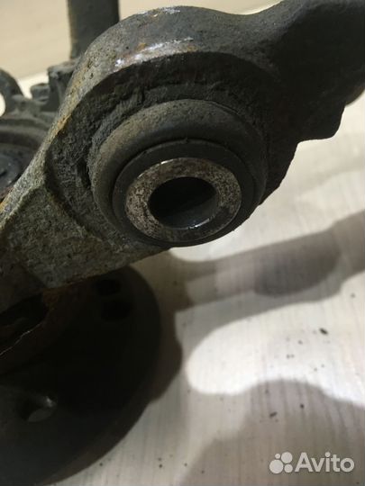 Ступица задняя левая Mercedes W220