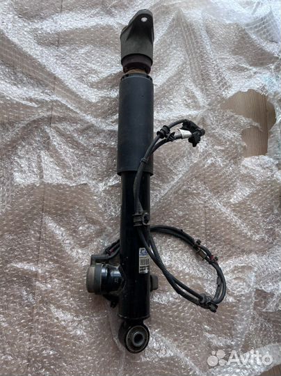 Амортизатор задний правый Kia Quoris