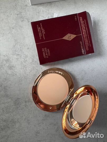 Charlotte tilbury пудра
