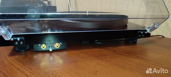 Проигрыватель винила Project Debut Carbon