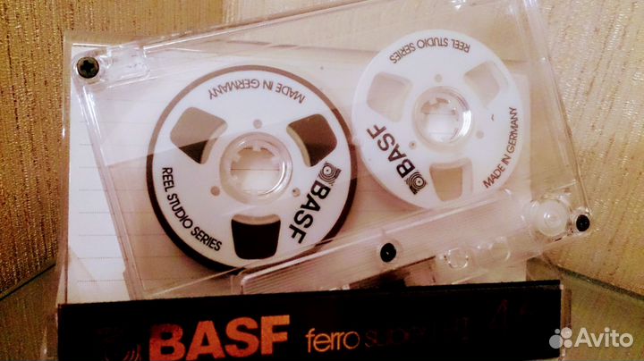 Аудио кассеты с катушками. новые