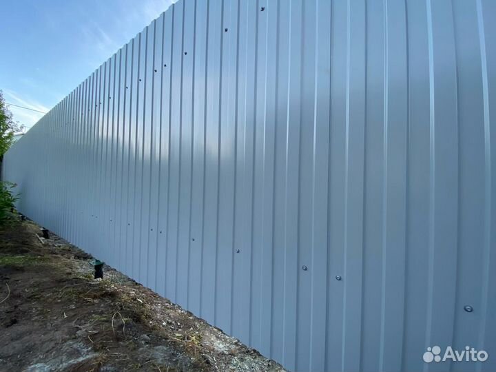 Монтаж забора из профнастила