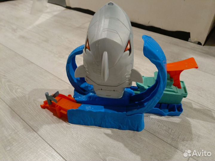 Гоночный трек hot wheels оригинал акула