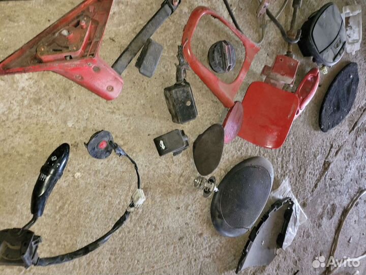 Заглушки крышки зеркал на хундай тибурон 1999г