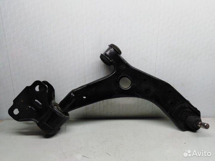 Рычаг подвески передний правый Mazda 3 BK