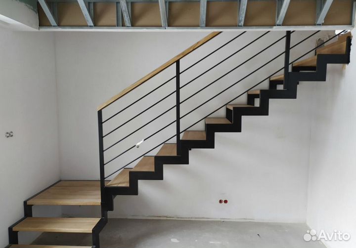 Лестница в дом под ключ