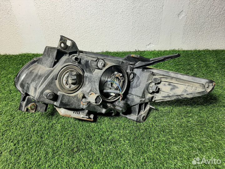 В наличии: Фара правая на Mazda Mpv Lw3w