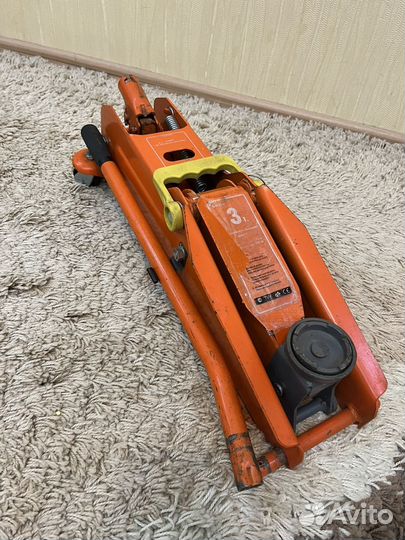 Домкрат гидравлический Griff 12т