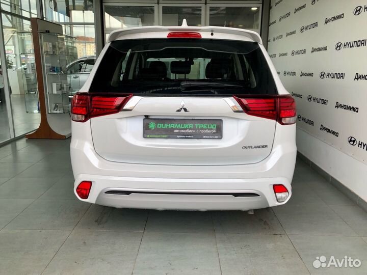 Mitsubishi Outlander 2.0 CVT, 2022, 37 км