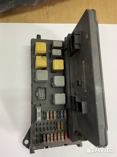 Блок предохранителей реле