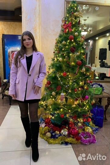 Большой стильной женской одежды s