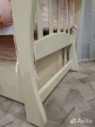 Детская кроватка из массива бука