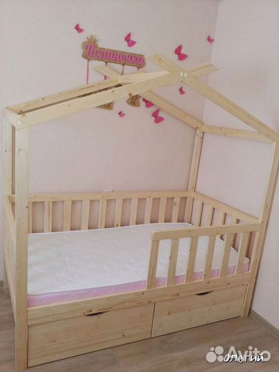 Детская кровать с бортиком