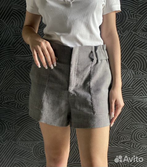Женские классические шорты