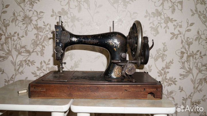 Швейная машина Singer